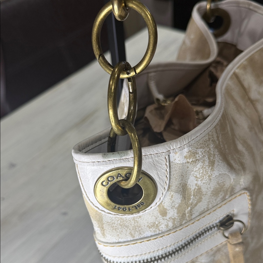 Vintage Coach Cream and White Camo Canvas Shoulder Bag with Suede Tassels - Picture 9 of 14